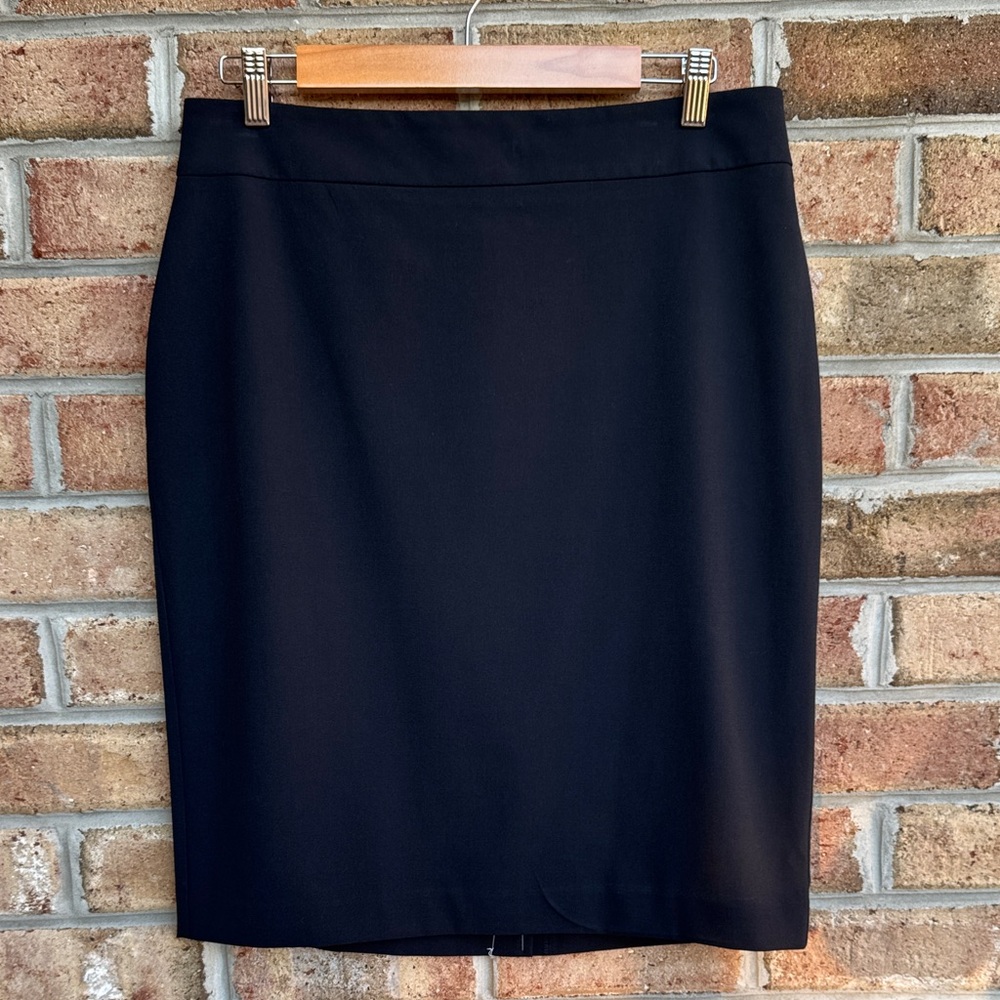 Ann Taylor Factory navy pencil skirt, NWT, size 10